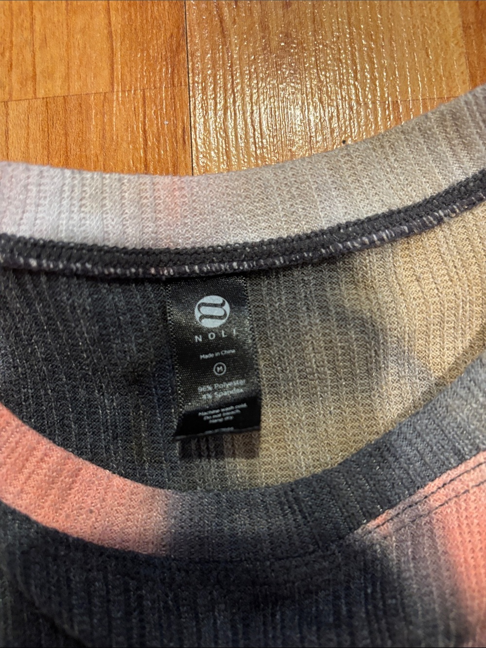 Noli Tie-Dye Crop Top - Picture 2 of 4